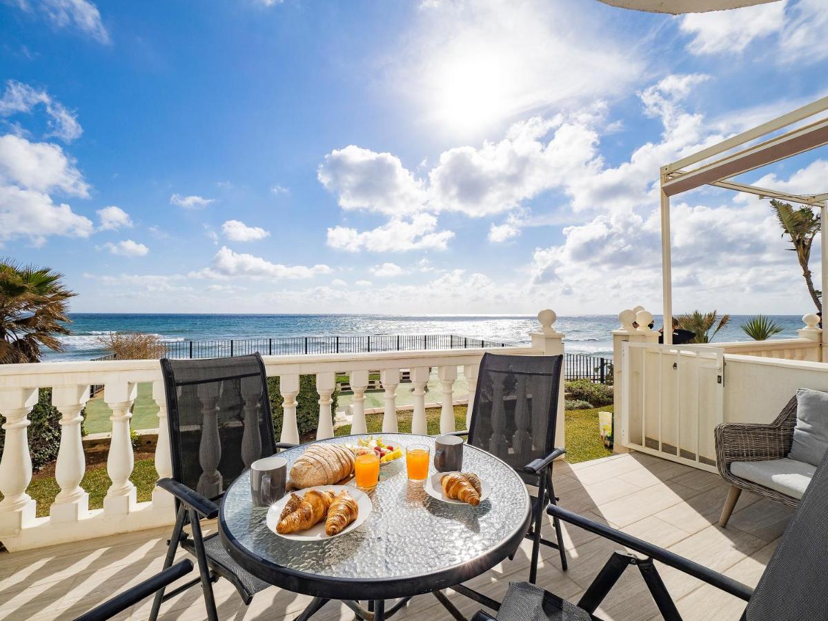 Apartment On Beach Mijas Sitio de Calahonda 外观 照片