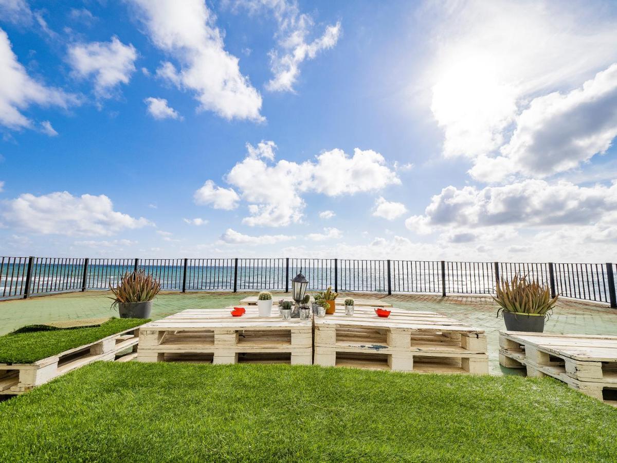 Apartment On Beach Mijas Sitio de Calahonda 外观 照片