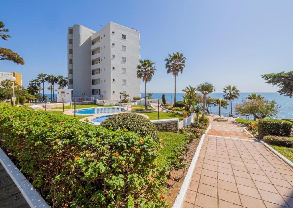Apartment On Beach Mijas Sitio de Calahonda 外观 照片